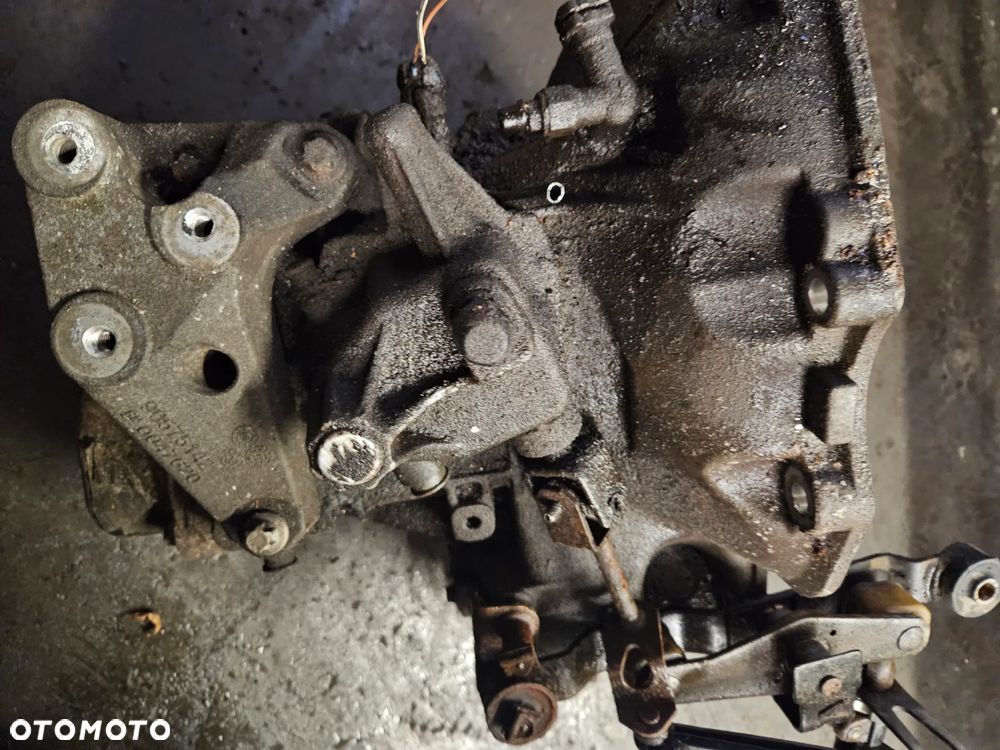 Opel  Astra H  Zafira B 1.6 16V skrzynia biegów  T4C394 T4C