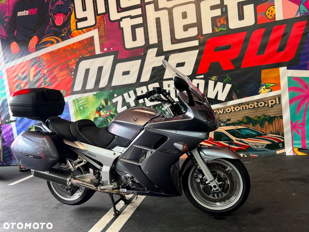 Yamaha FJR - 18