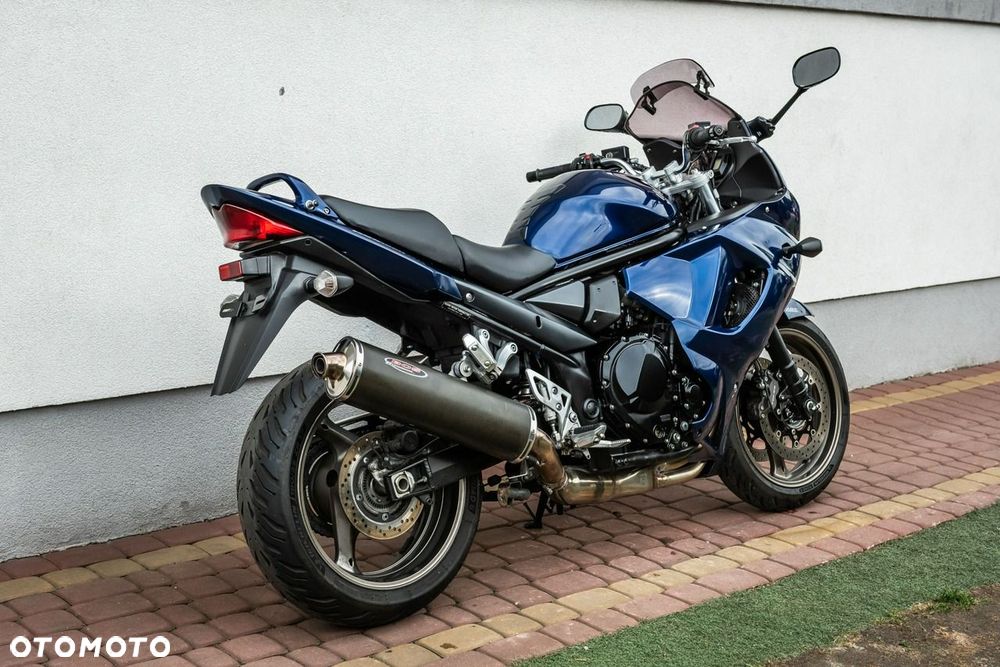 Suzuki GSX - 3