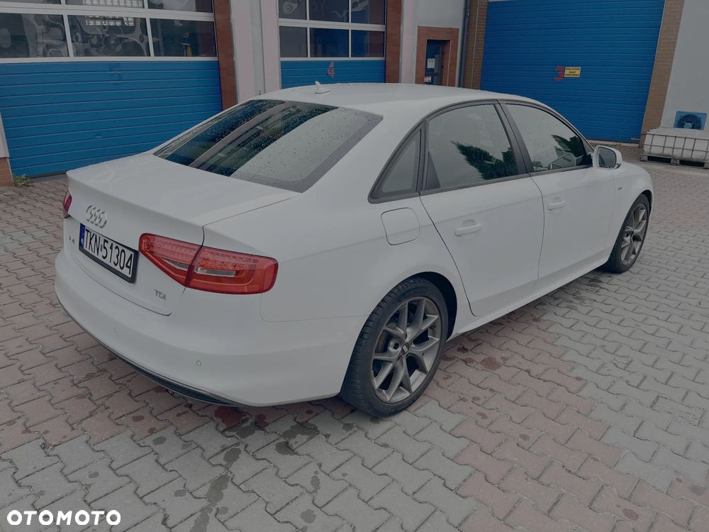 Audi A4 Limousine - 3
