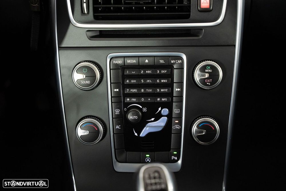 Volvo V60 2.0 D4 Kinetic - 23