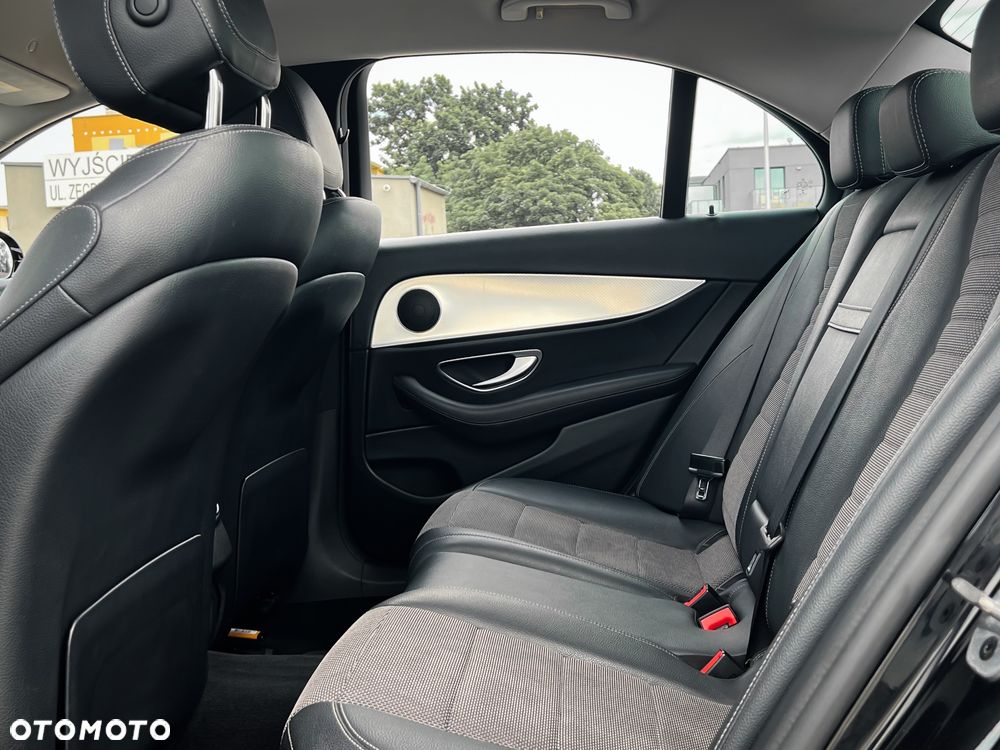 Mercedes-Benz Klasa E 200 d 9G-TRONIC - 21