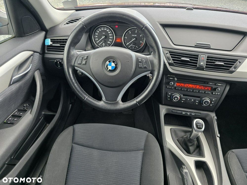 BMW X1 xDrive18d - 12