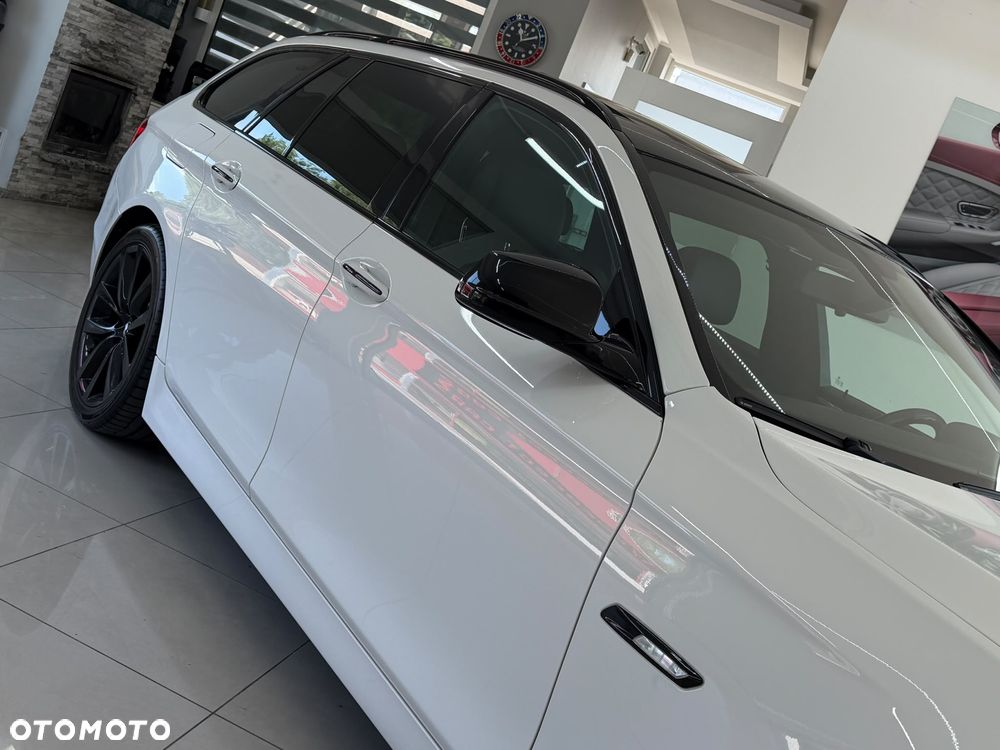 BMW Seria 5 525d xDrive - 2