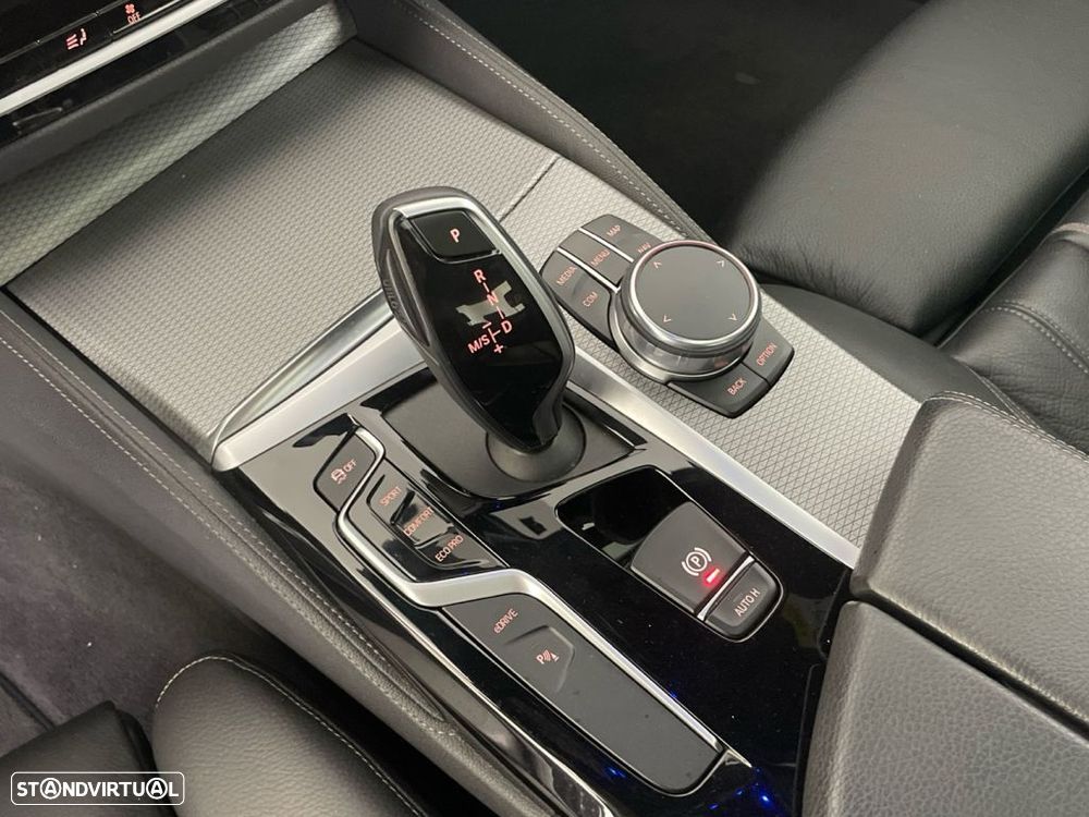 BMW 530 e iPerformance Pack M - 19