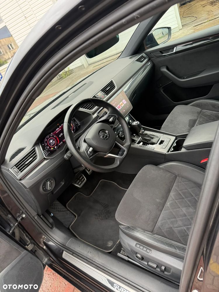 Skoda Superb 2.0 TSI 4x4 Sportline DSG - 8