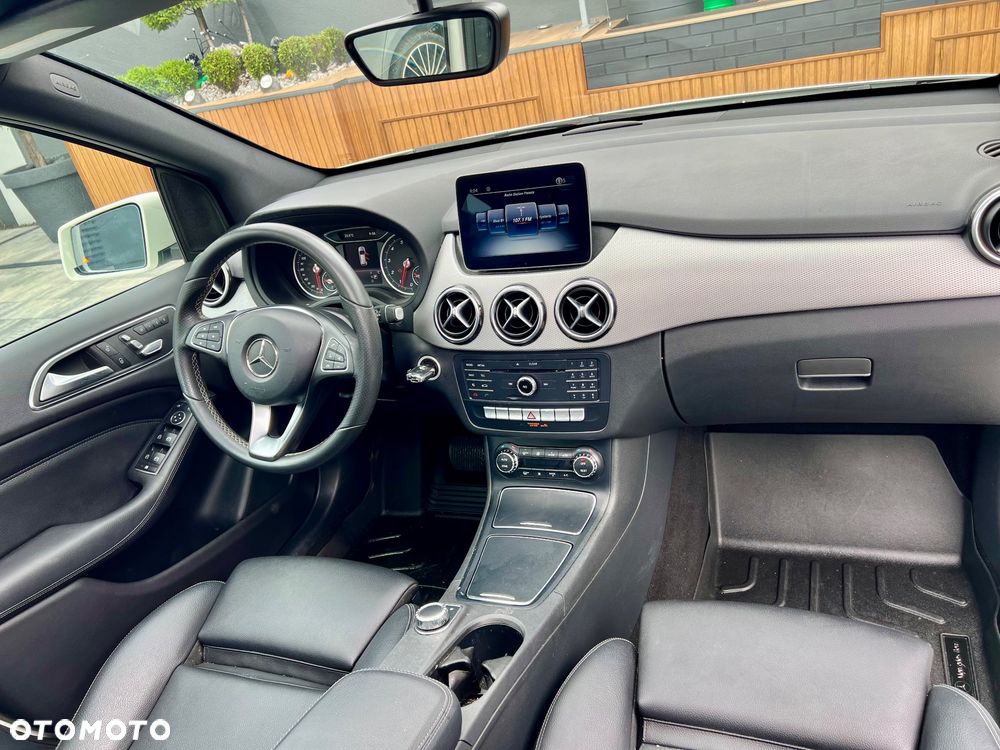 Mercedes-Benz Klasa B 250 4-Matic Style - 14