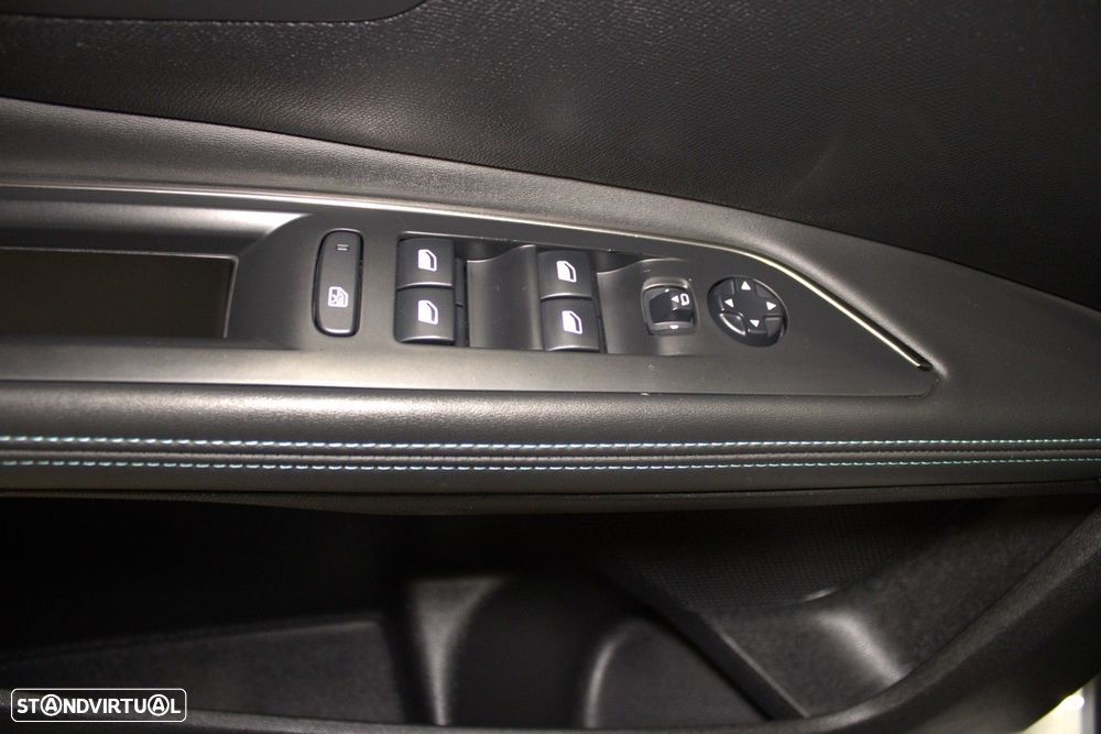 Peugeot 5008 1.5 BlueHDi Allure Pack EAT8 - 22