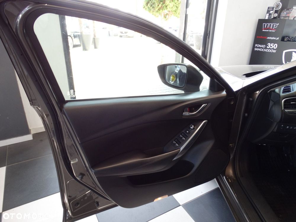 Mazda 6 - 12