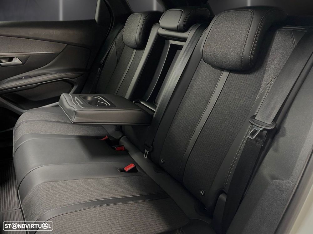 Peugeot 3008 1.6 PureTech GT EAT8 - 23