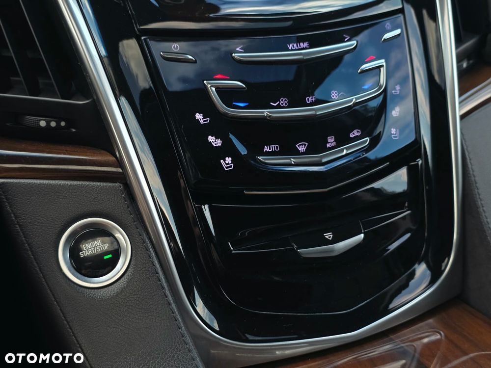 Cadillac Escalade ESV 6.2 V8 AWD AT Premium - 24