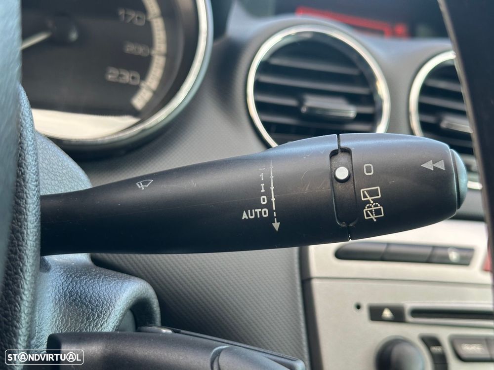 Peugeot 308 1.6 HDi Executive CVM6 - 20