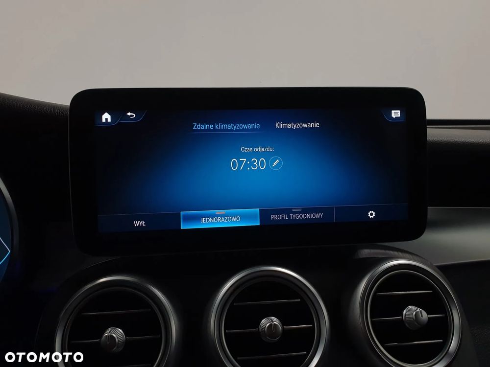Mercedes-Benz GLC - 21