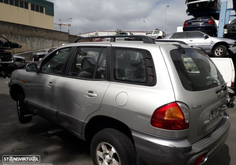 Hyundai Santa Fé 2.0 CRDI de 2003 disponível para peças - 3