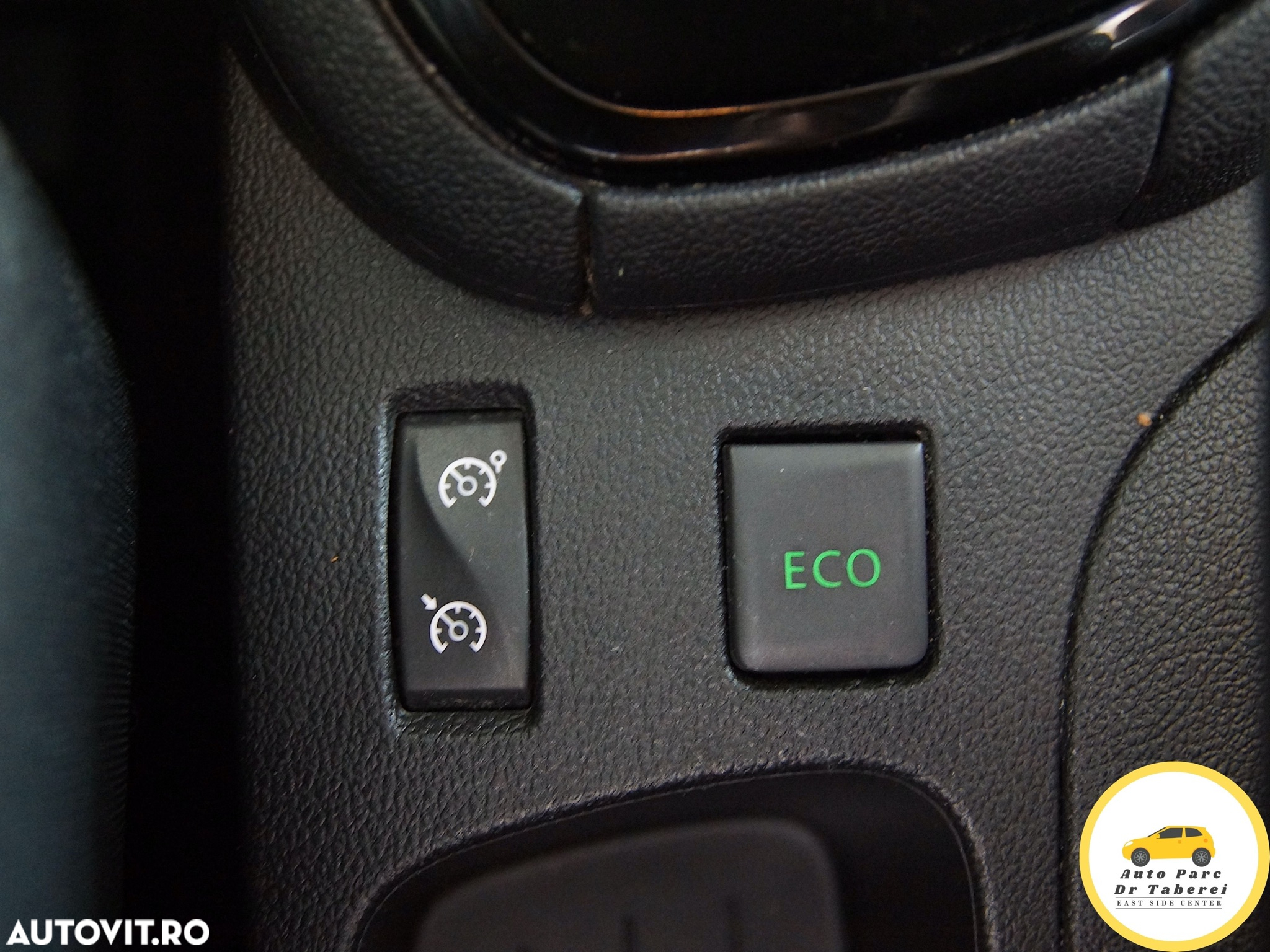 Renault Clio ENERGY TCe 90 Start & Stop LIMITED 2018 - 34