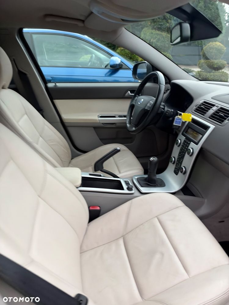 Volvo V50 - 24
