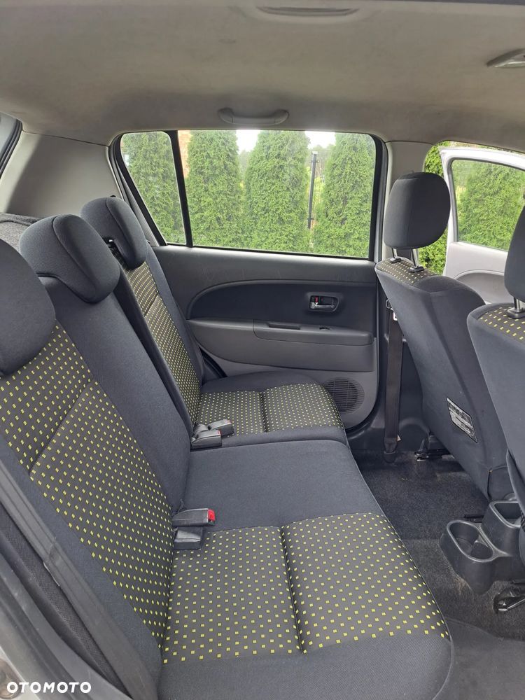 Daihatsu Sirion 1.3 - 9