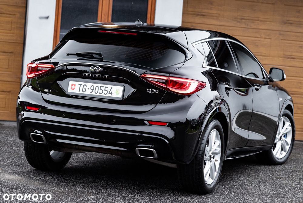 Infiniti Q30 2.2d DCT AWD Sport - 11