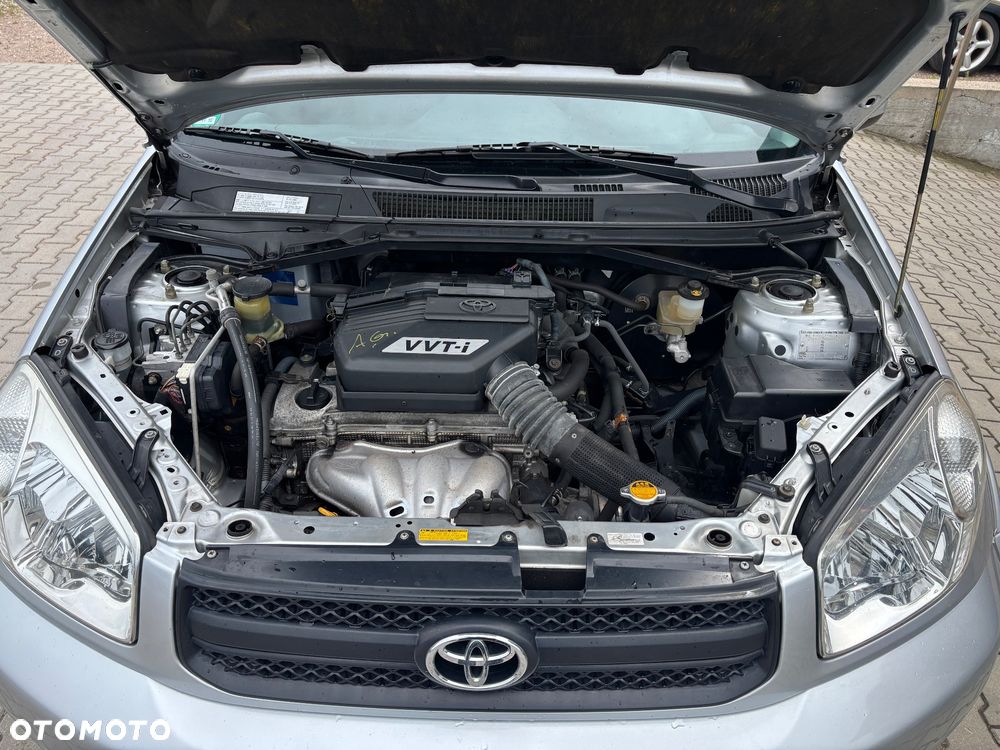 Toyota RAV4 2.0 VVT-i 4x4 - 8