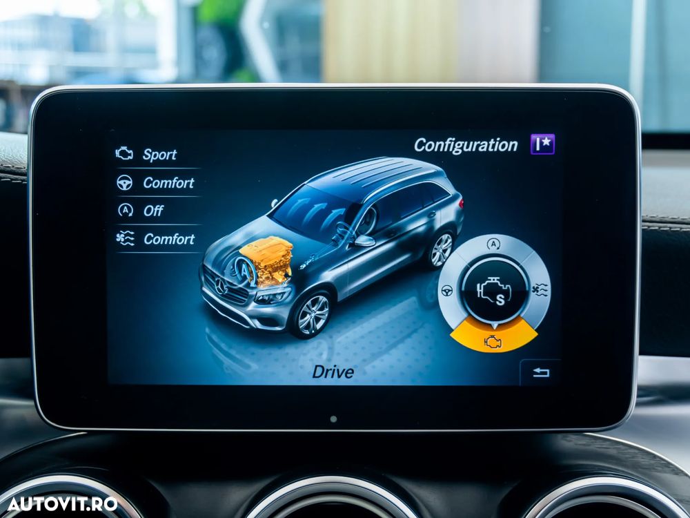 Mercedes-Benz GLC 250 d 4MATIC 9G-TRONIC AMG Line - 25