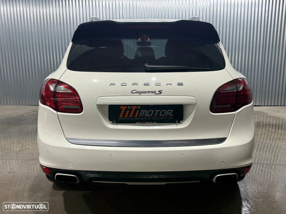 Porsche Cayenne S - 5