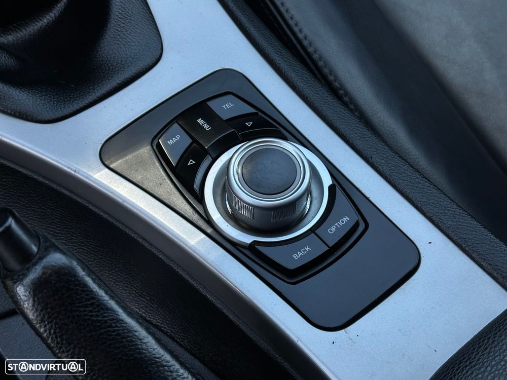 BMW 320 d Sport - 15