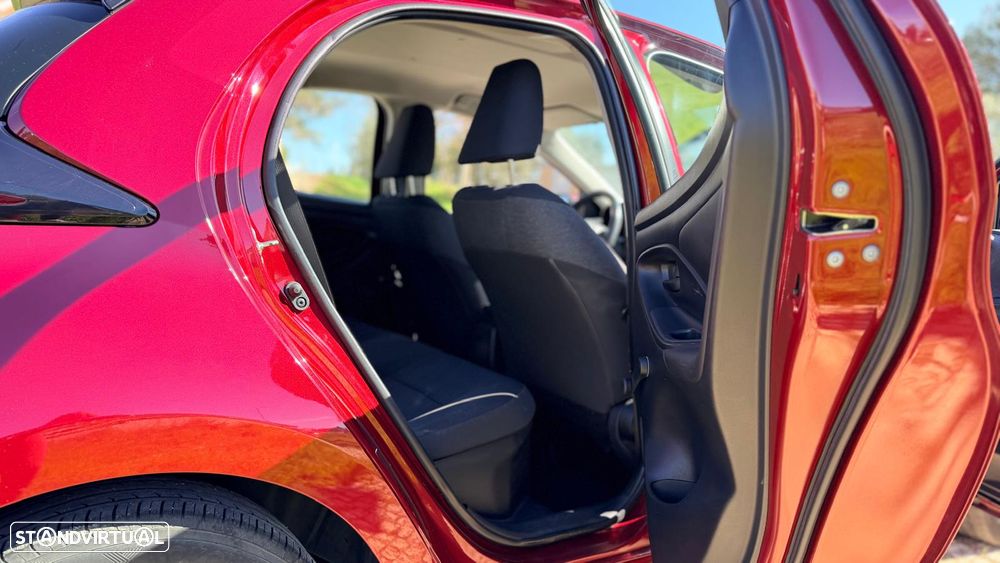 Toyota Yaris 1.5 HDF Comfort Plus - 11