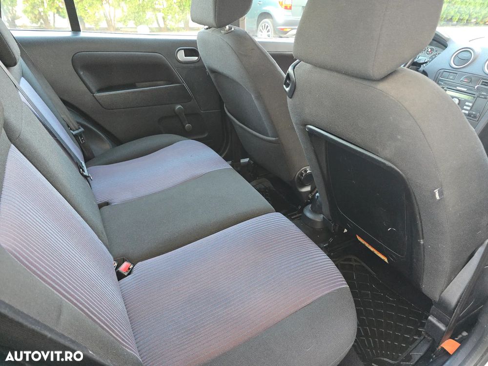 Ford Fusion - 9