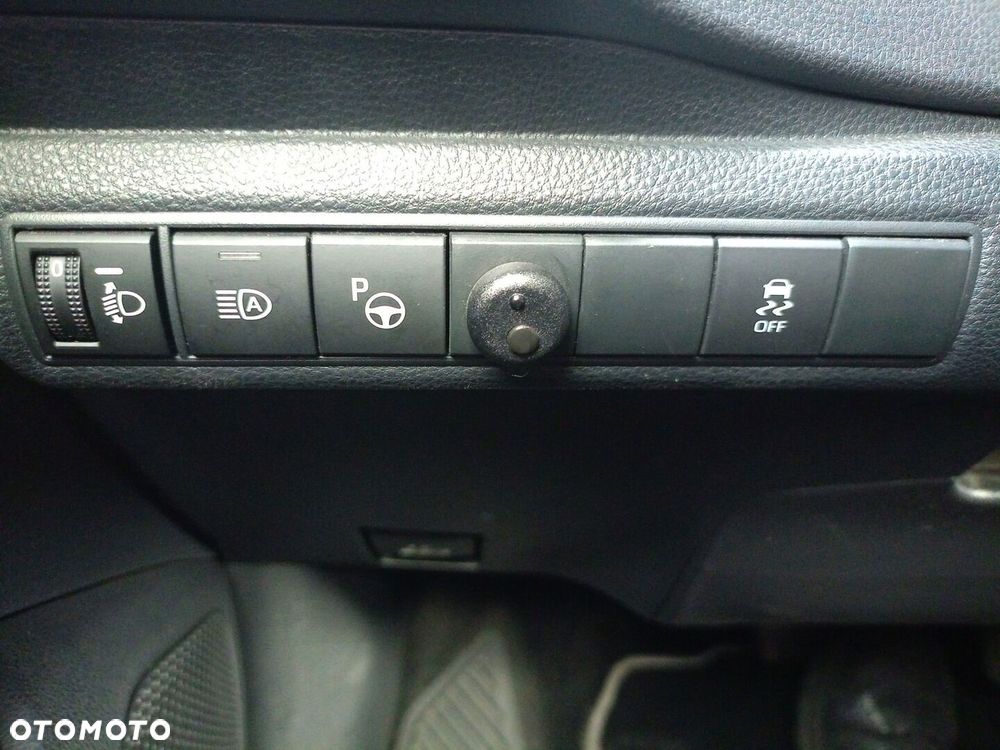 Toyota Corolla 1.8 Hybrid Comfort - 25