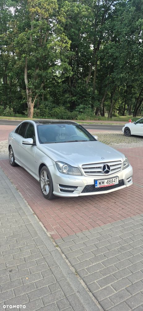 Mercedes-Benz Klasa C 180 CGI BlueEff Avantgarde - 5