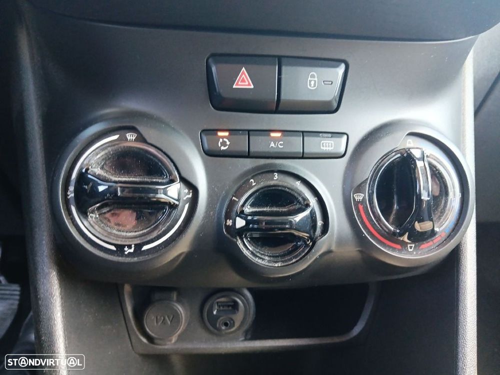 Peugeot 208 1.6 BlueHDi Style - 24