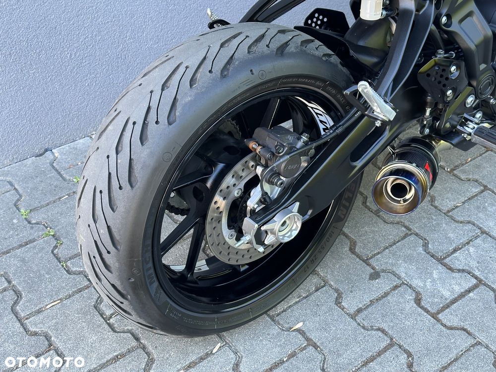 Yamaha MT - 27