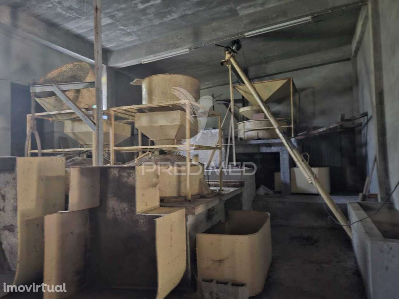 Moagem à venda junto a Ribeira - Grande imagem: 5/11