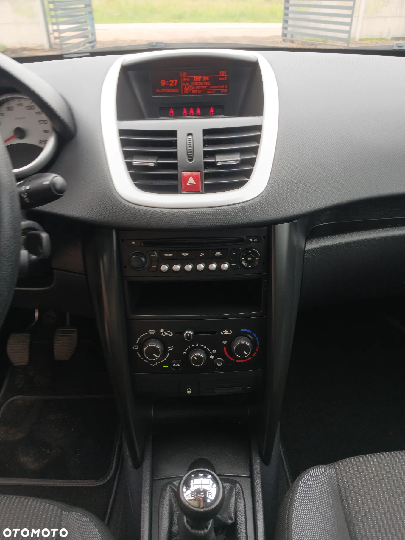 Peugeot 207 1.4 Presence - 32