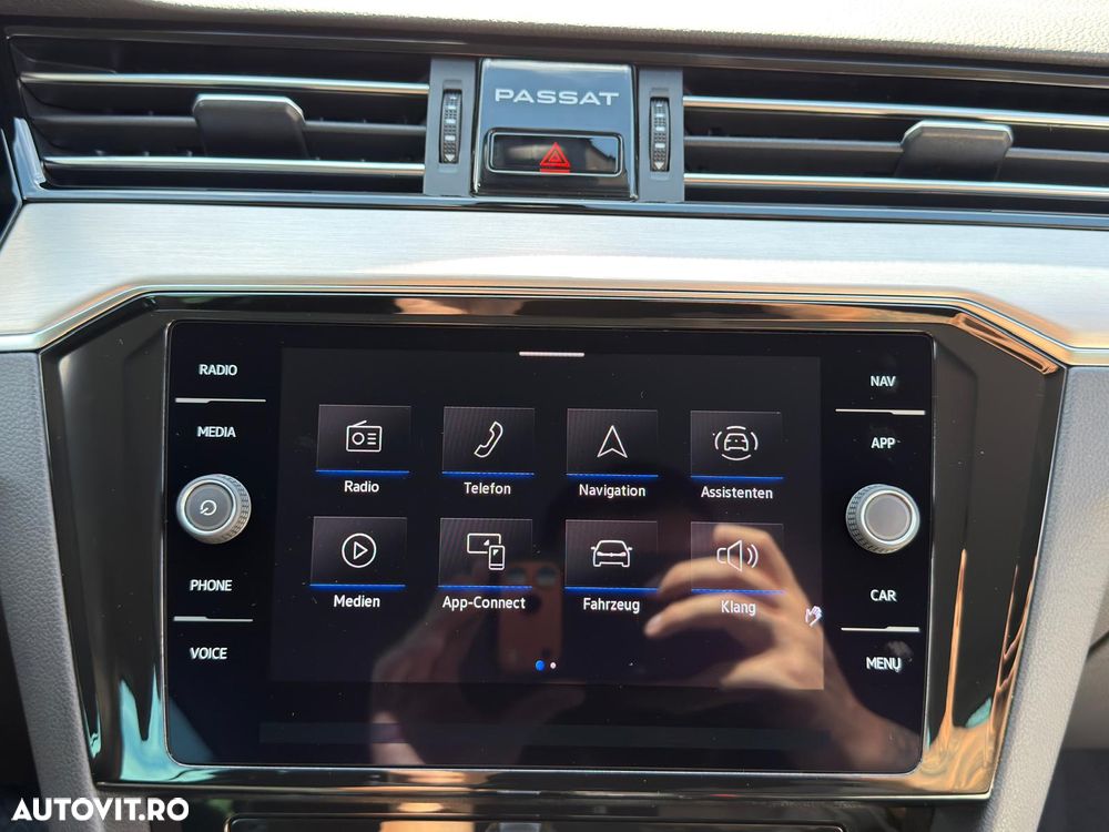 VOLKSWAGEN Passat 2023 — imagine 25