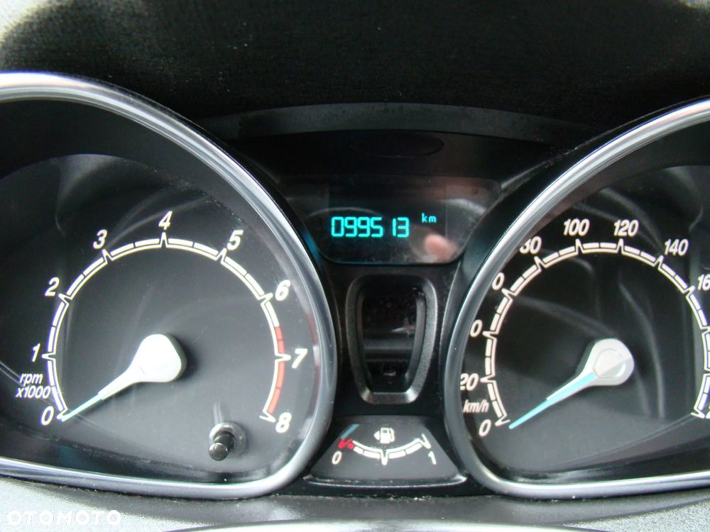 Ford Fiesta 1.25 Celebration - 16