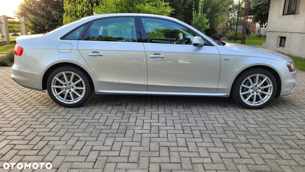 Audi A4 Limousine - 5