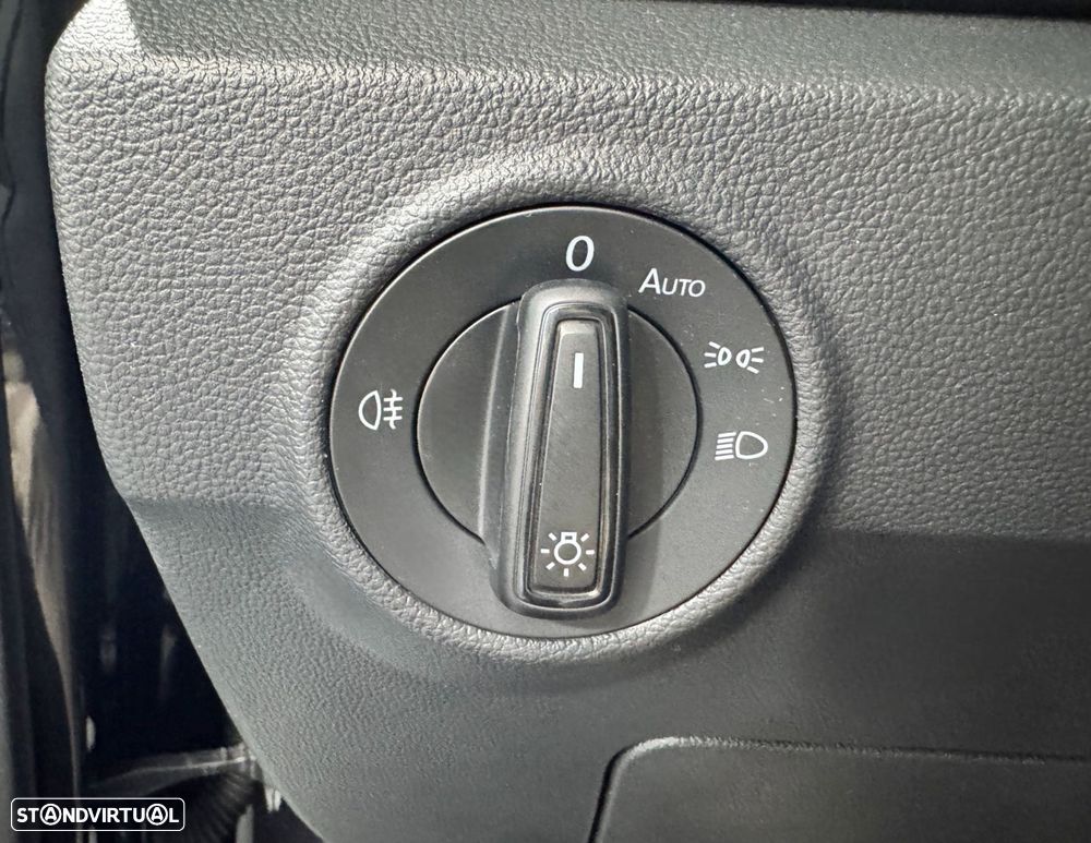 VW T-Roc 1.0 TSI Urban - 9