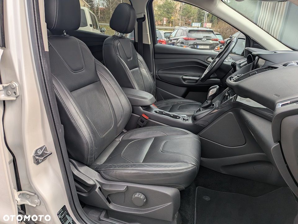 Ford Kuga 2.0 TDCi 4x4 Titanium - 23