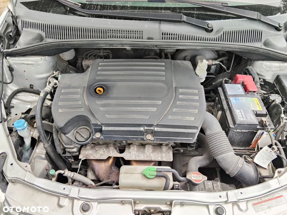 Suzuki SX4 1.6 Comfort - 16