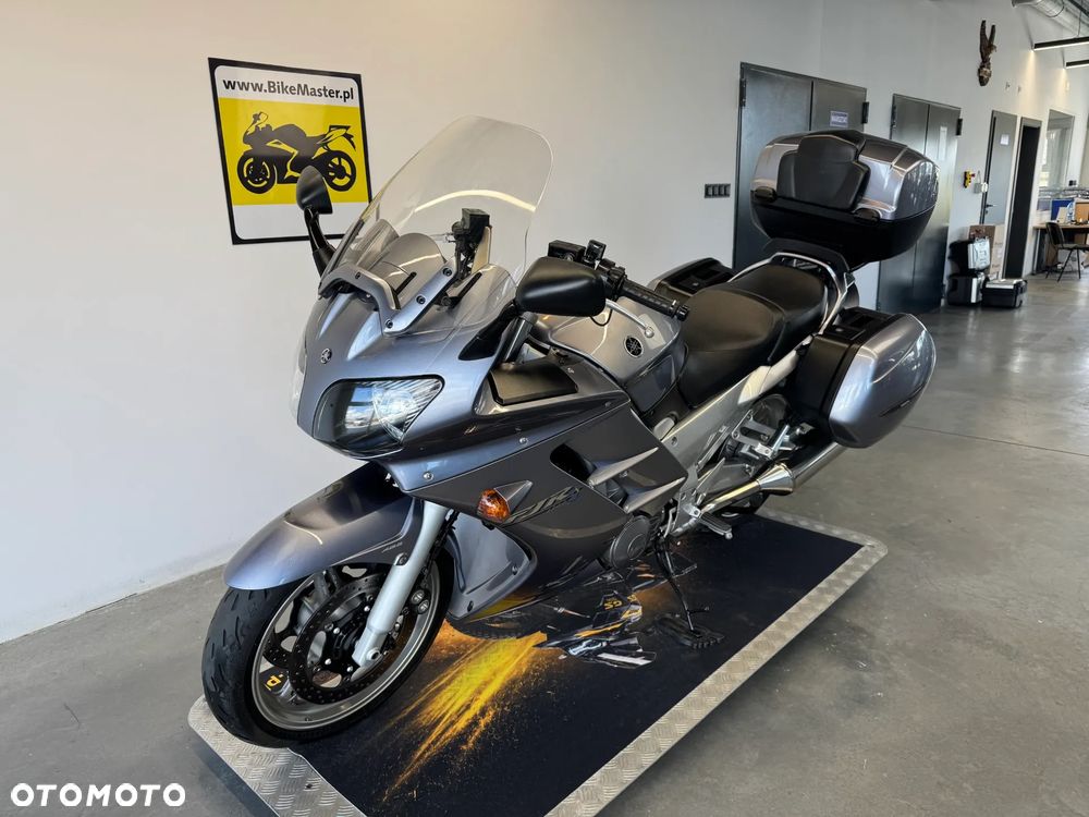 Yamaha FJR - 4