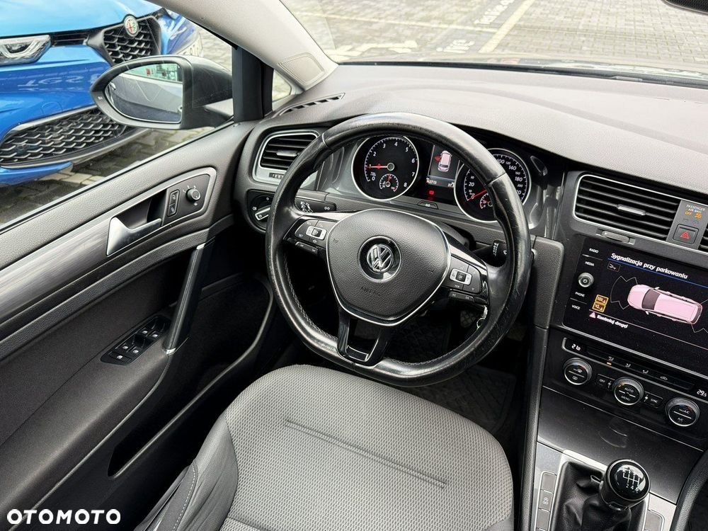 Volkswagen Golf - 21