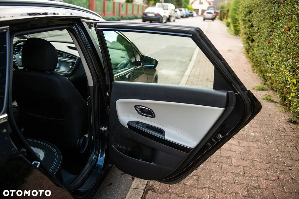 Kia Ceed 1.6 GDI Platinum Edition - 23