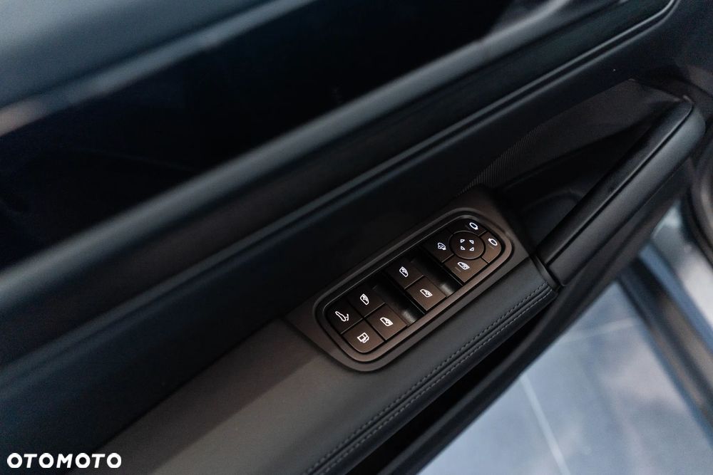 Porsche Cayenne E-Hybrid PHEV Black Edition - 16