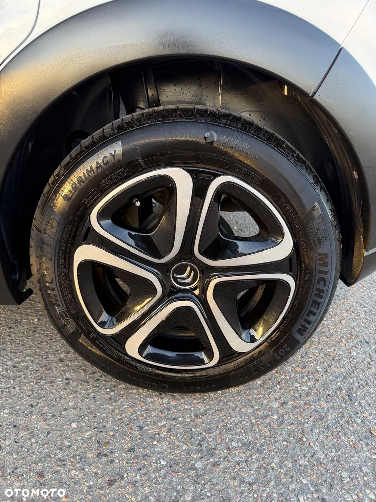 Citroën C3 1.2 PureTech Shine - 37