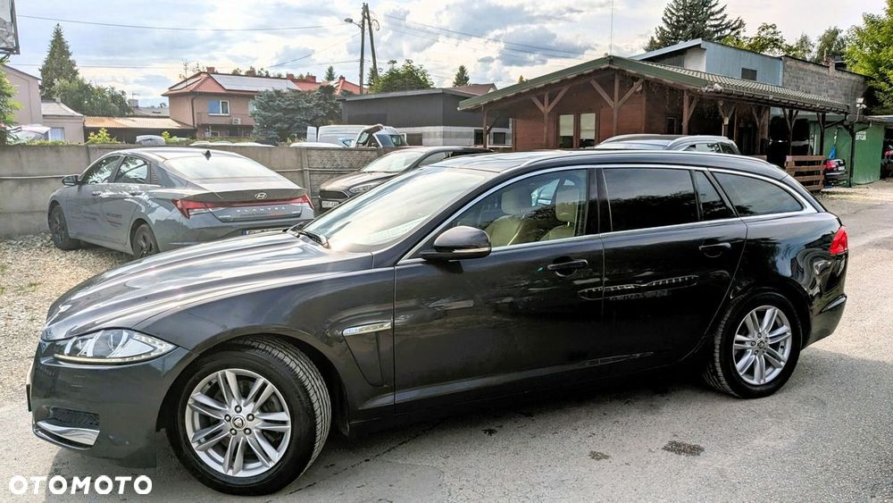 Jaguar XF - 3