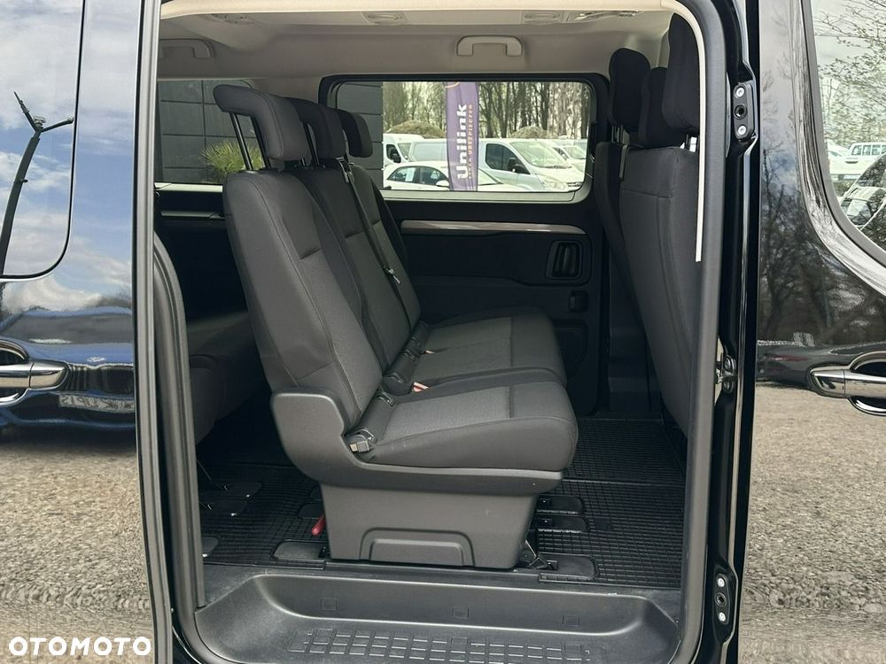 Peugeot Traveller - 18