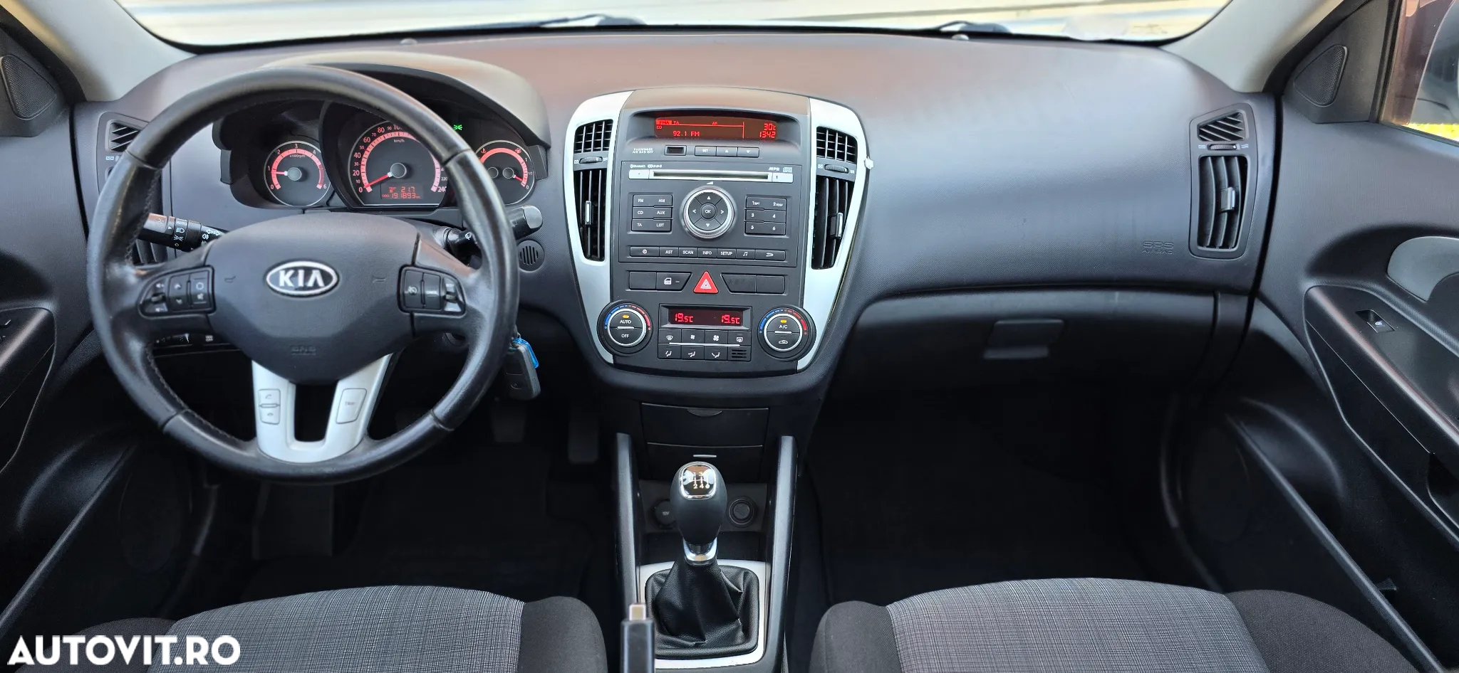 Kia Ceed 1.6 CRDi LX - 6