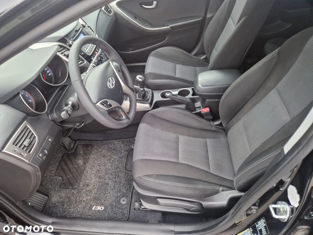 Hyundai i30 1.4 Fifa World Cup Edition - 6