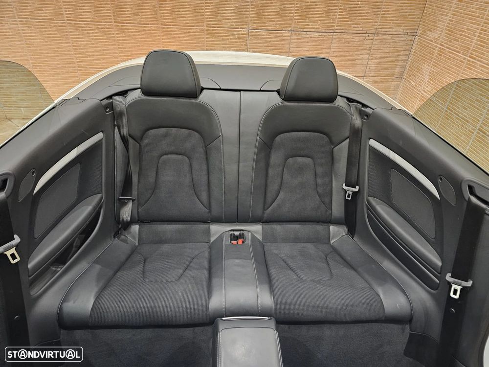 Audi A5 Cabrio 2.0 TDi quattro S-line - 28